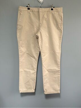 Tommy Hilfiger Women’s Beige Tan Chino Pants Classic Cuffed Ankle Size 12